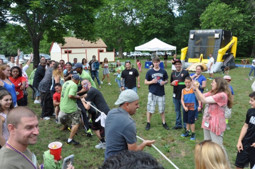Tug of war at the Nicolia family picnic
